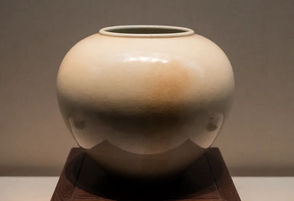 달항아리 — AI-generated artwork