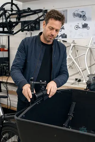 AI-generated virtual artist Pieter van Dijk